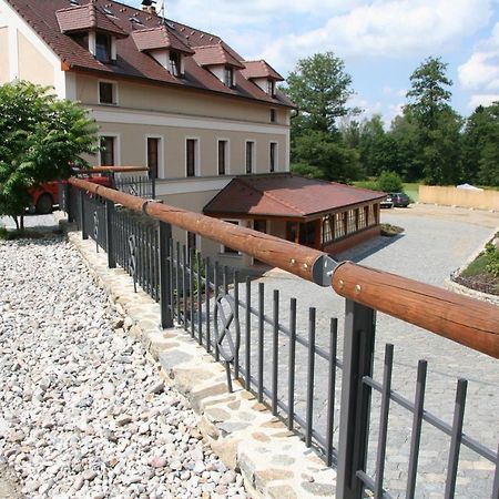 Pension Mlyn Stare Mitrovice Sedlec-Prcice Buitenkant foto