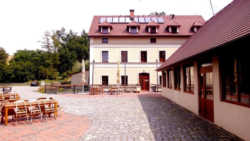 Pension Mlyn Stare Mitrovice Sedlec-Prcice Buitenkant foto